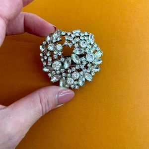 Brand new banana Republic brooch for sale